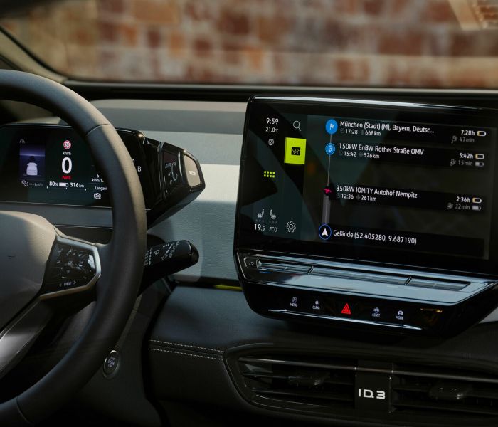 Das Touch-Display in der Konsolenmitte hat eine Größe von 30,5 Zentimetern (12 Zoll) und ermöglicht die Nutzung von Funktionen wie Navigation, Telefonie, Medienwiedergabe, Assistenzsystemen und Fahrzeug-Setup. (Foto: Volkswagen)