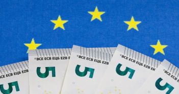 Neue Richtlinie zum Schutz von Kreditnehmern in Europa (Foto: AdobeStock - lichtbildmaster52569855)