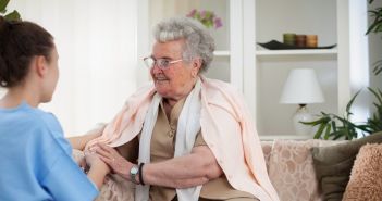 Prävention als Schlüssel zur Bewältigung des Pflegenotstands PKV-Verband verstärkt finanzielles Engagement in der (Foto: AdobeStock - Cherries 115437706)