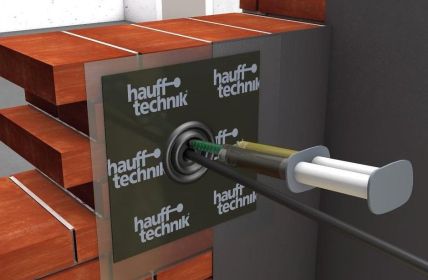 Werkzeuglose Elektrokabel-Durchführung EKD ermöglicht nachträgliche Leitungsverlegung in Gebäudewänden (Foto: Hauff-Technik GmbH & Co. KG)