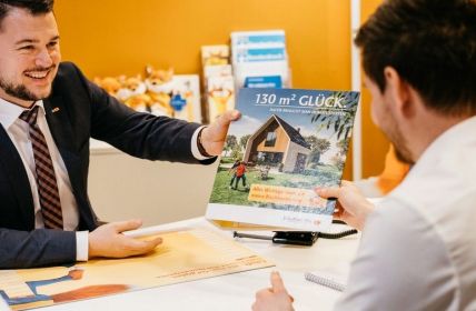 Immobilienerwerb als Single: Bonität, Eigenkapital, Absicherung und Förderprogramme (Foto: Bausparkasse Schwäbisch Hall)