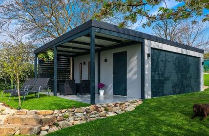 Modulare Gartenhäuser mit Thermopaneelen: Individuelle Online-Konfiguration für flexiblen (Foto: Milo Fabian)