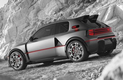 Peugeot E-T16 Concept verbindet Rallye-Erbe mit Hochleistungstechnik und (Foto: PEUGEOT)